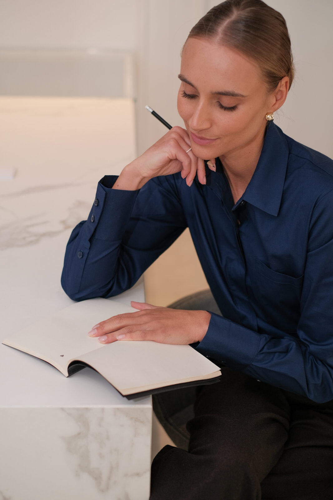 Granatowa, bawełniana koszula damska | clari 0.8 | - obrazek 4