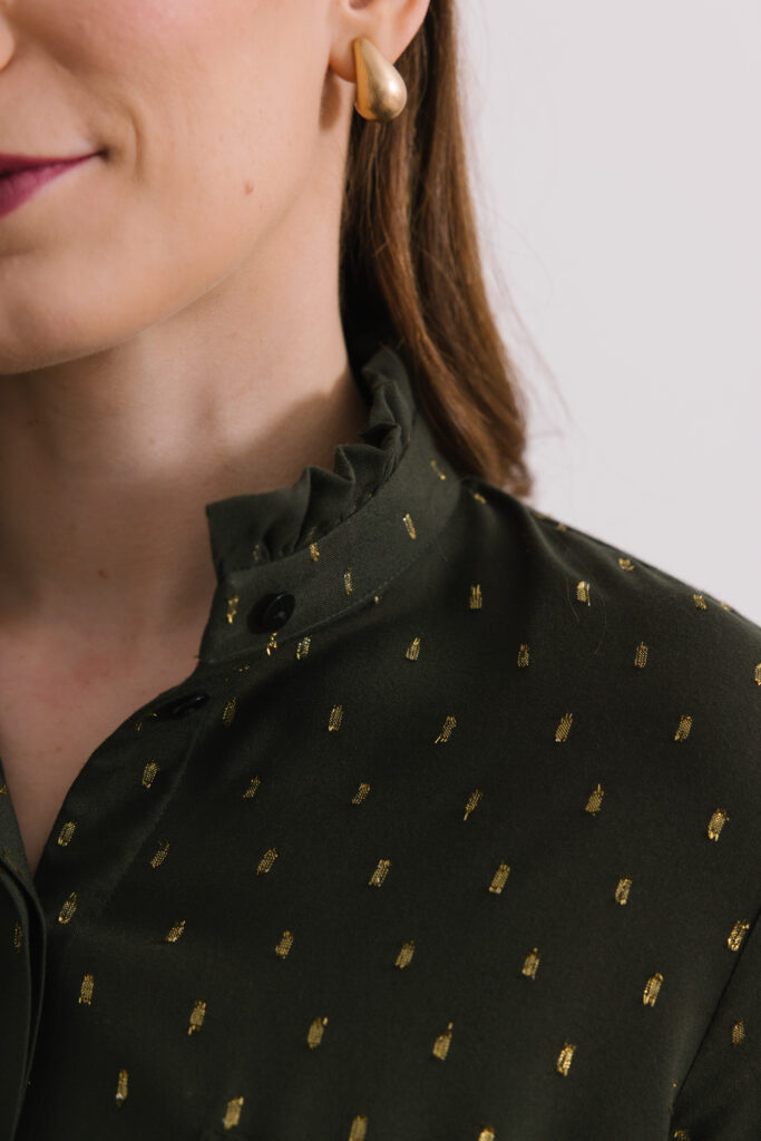 Koszula z falbanką zielona damska