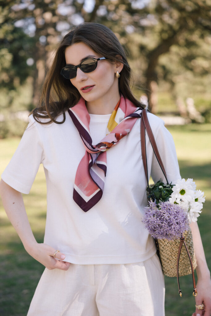 Gładki biały t-shirt damski