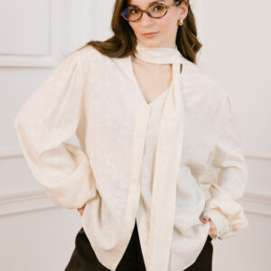 Beżowa koszula damska z szarfami